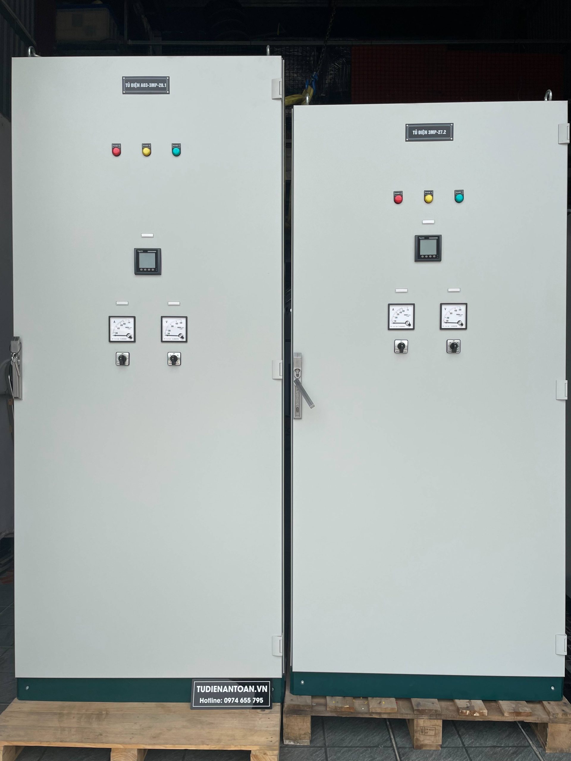 Tu dien phan phoi 3 pha 800 A canh ngoai tủ điện phân phối 800A 3 pha schneider mặt cánh ngoài có đồng hồ đa năng schneider PM5350