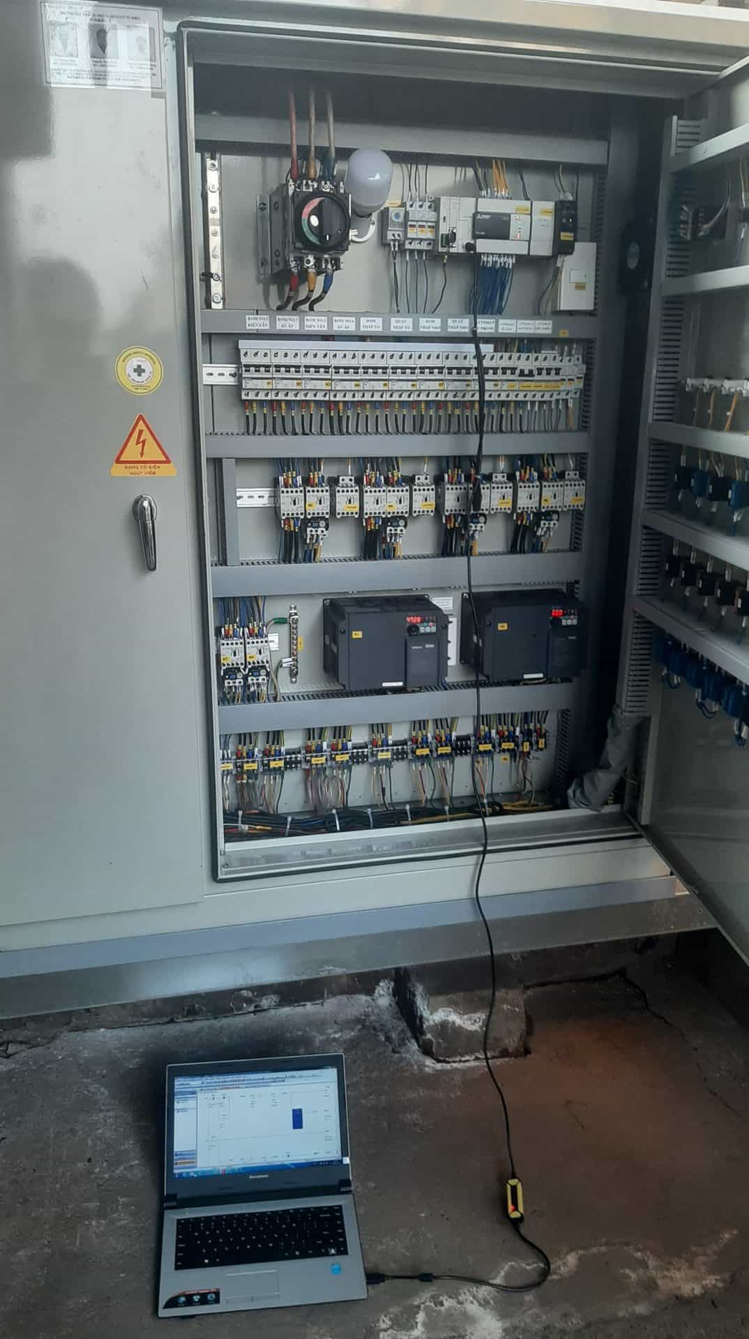 tủ điều khiển plc mitsubishi fx3u