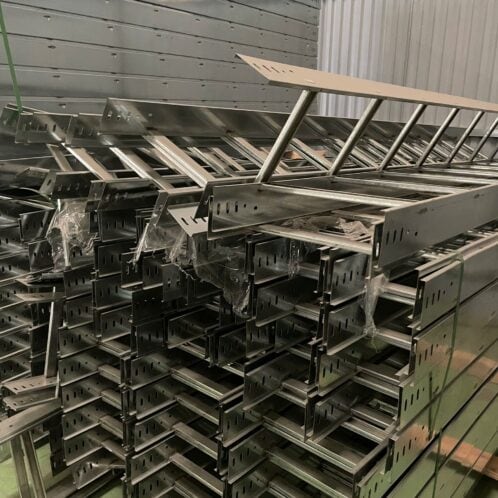 Thang cáp điện mạ kẽm sơn tĩnh điện kích thước 500x100x1.2 mm