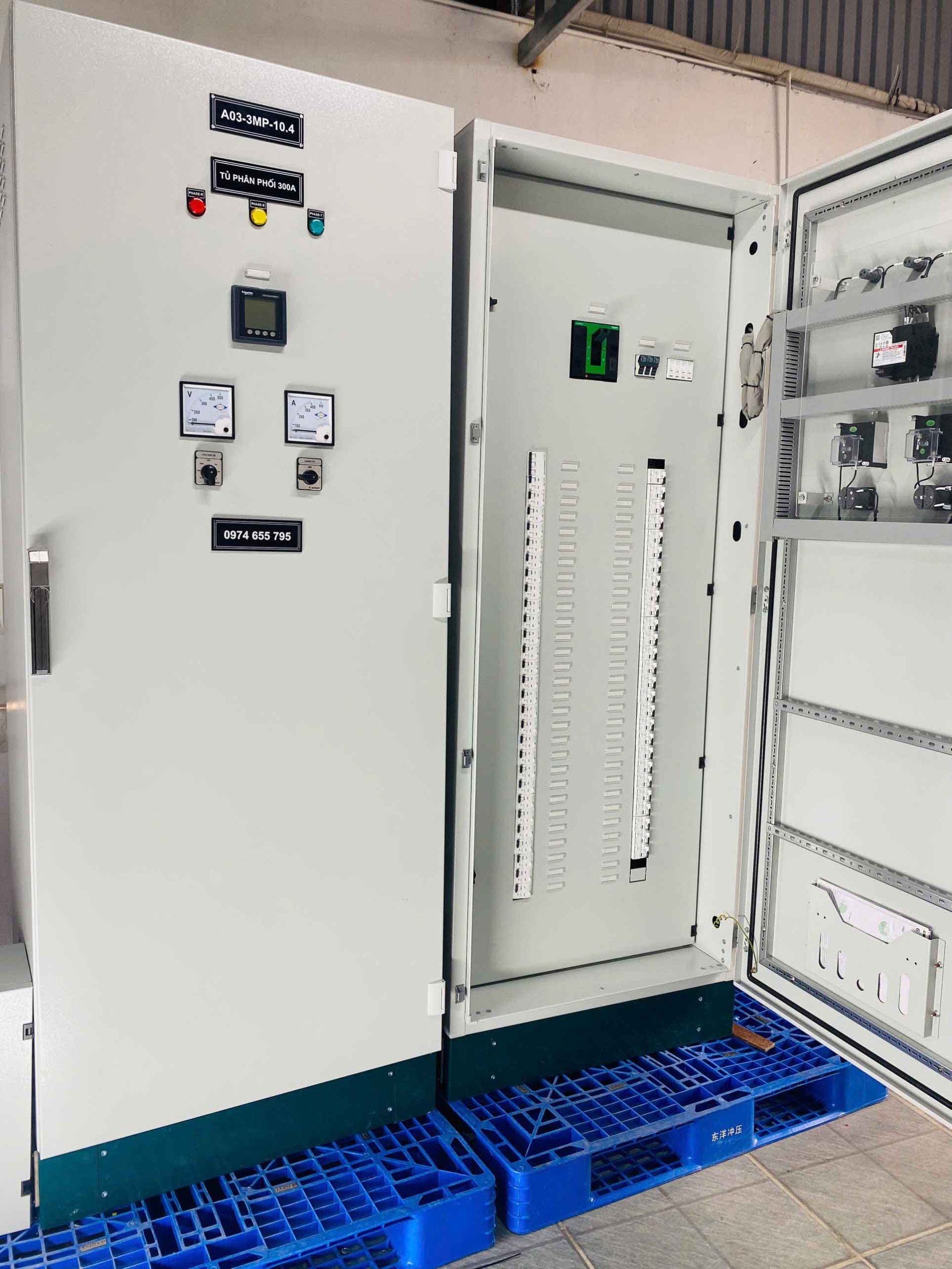 tủ phân phối 400A 3 pha schneider mặt cánh trong