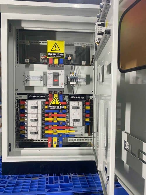 tủ trạm sạc ô tô điện 3 pha 400A LS