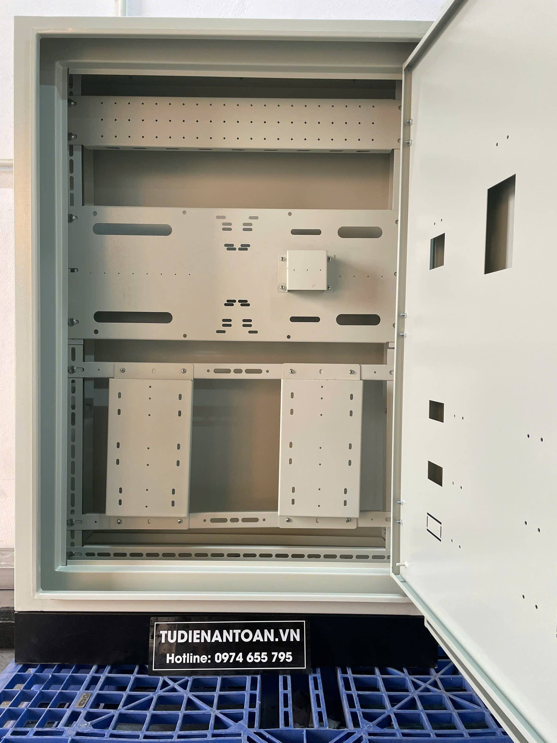 vỏ tủ điện H 1200 W800 D300 tôn 1.5 mm 2 lớp cánh sơn tĩnh điện